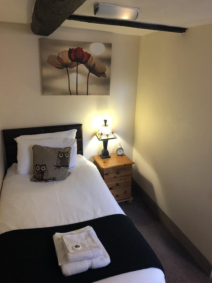 White Lion Hotel Pont Yates Eksteriør billede